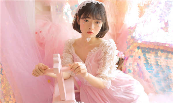 东山供卵试管代怀生子多少钱？这一直是很多不孕不育家庭关注的话题。在中国，不孕不育的发生率越来越高，根据《中国不孕不育现状调研报告》显示，育龄夫妇的不孕不育率从20年前的3%增长至现在的12.5%-18.2%，患者人数高达6000万以上。在这样的背景下，许多家庭通过供卵试管来实现自己的生育梦想。那么，供卵试管代怀生子的费用到底是多少呢？